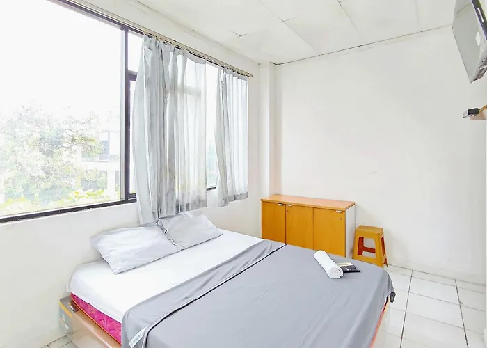 Rabel Guest House Redpartner Jakarta